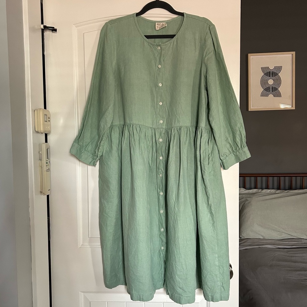 Beaton linen gathered dress